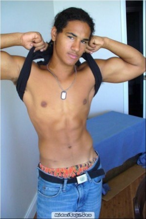 Jonas Escort putos hombres, putas mujeres, travestis de todas las regiones en Santiago |  Jonas morenaso moderno  versatil  muy hot  30.000, Ronpe  culo    91262329