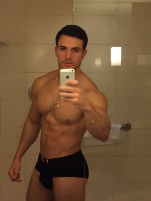 Marcio Escort putos hombres, putas mujeres, travestis de todas las regiones en Santiago |  Marcio argentino  23 a&Ntilde;os guapo bisexual culeador piola mino rico, Dotacion 21 cm culon lampi&Ntilde;o , exquisito discreto full time