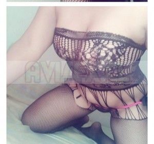 Karla Escort putos hombres, putas mujeres, travestis de todas las regiones en Santiago |  Amor te espero con mi conchita mojadita , Para que me des rico hasta dejarte sequito 